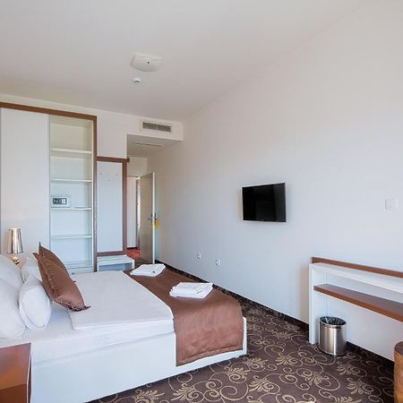 Hotel Pozzo Budva Bagian luar foto