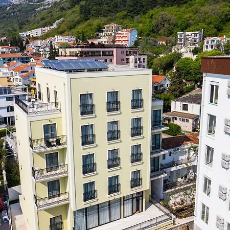 Hotel Pozzo Budva Bagian luar foto