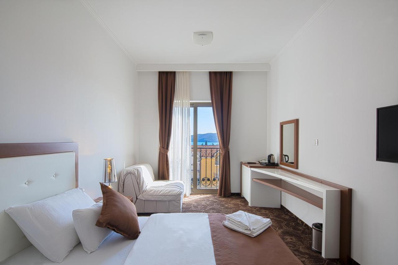Hotel Pozzo Budva Bagian luar foto