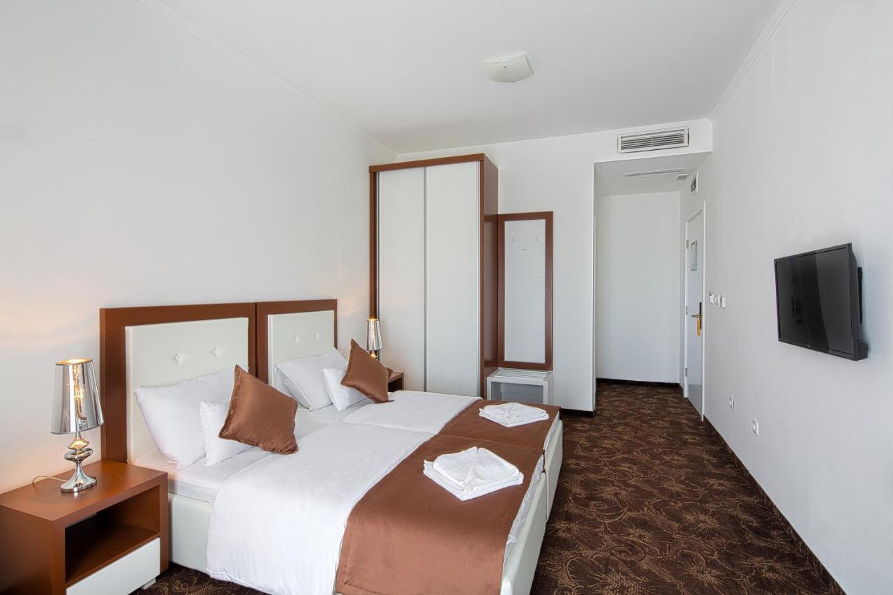 Hotel Pozzo Budva Bagian luar foto