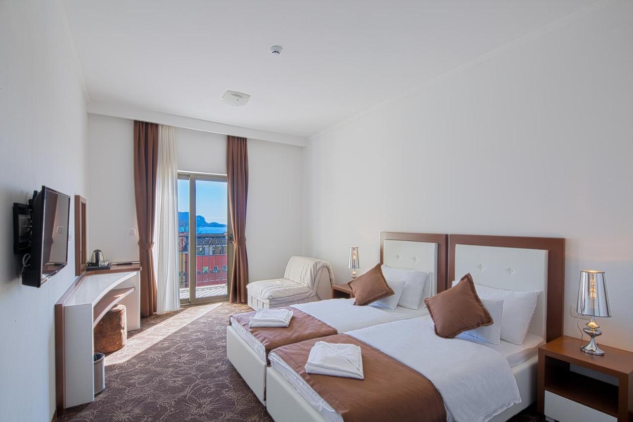 Hotel Pozzo Budva Bagian luar foto
