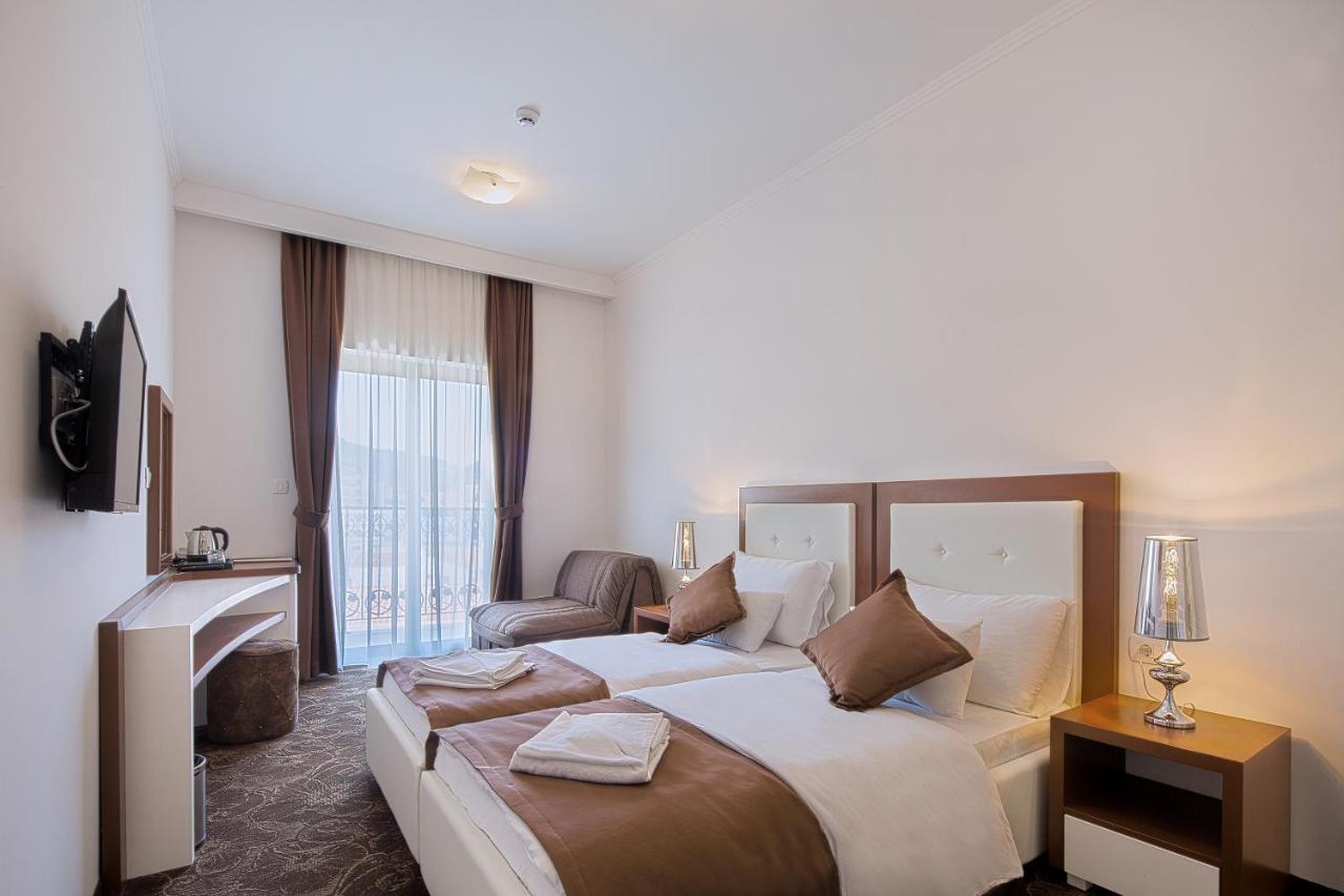Hotel Pozzo Budva Bagian luar foto