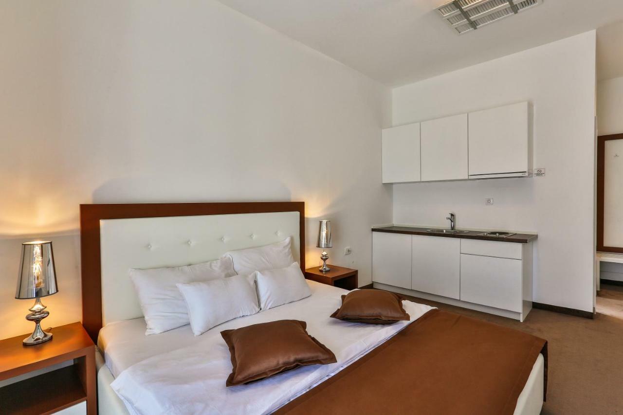 Hotel Pozzo Budva Bagian luar foto